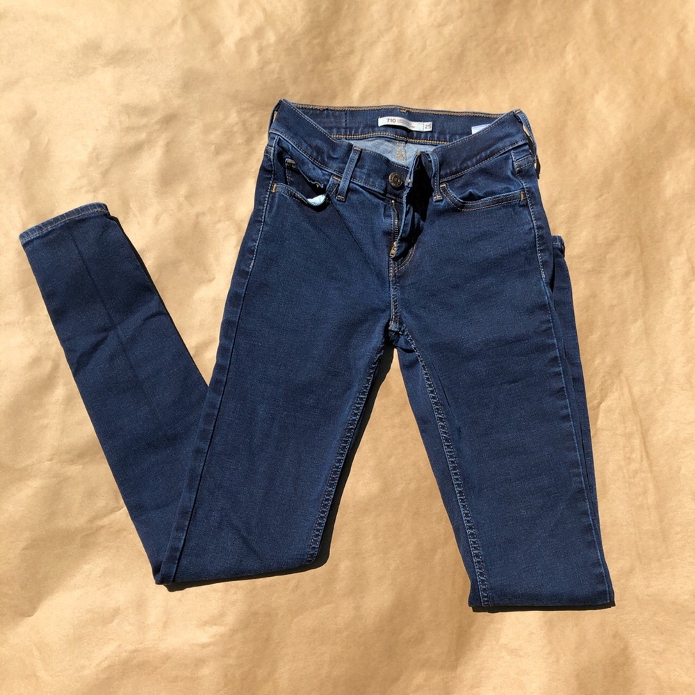 Levi’s 710 jeans please read description